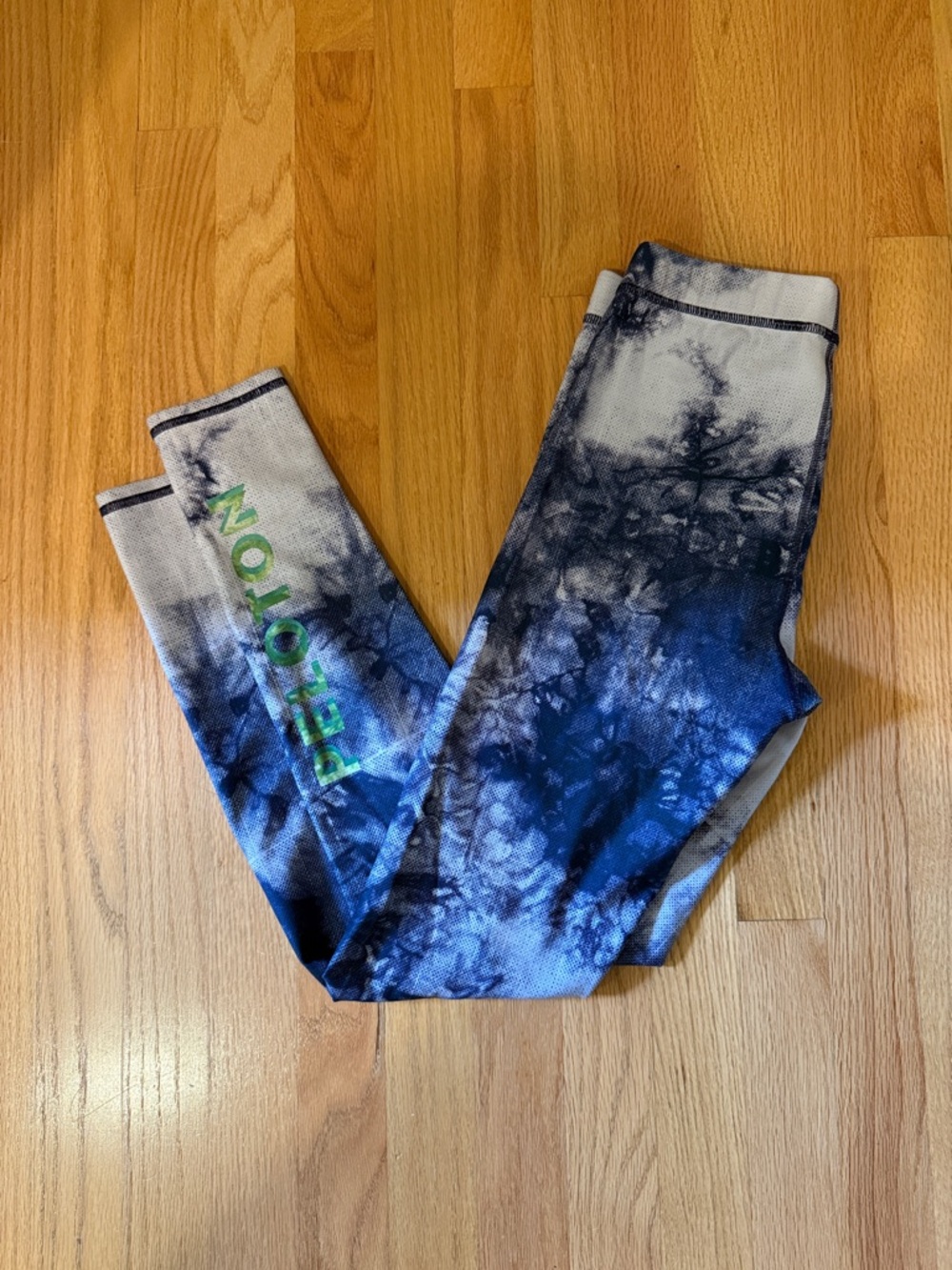 Peloton Navy and White Tie-Dye Workout Leggings with Green Logo